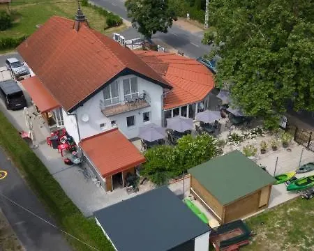 Hullam Apartmanhaz *